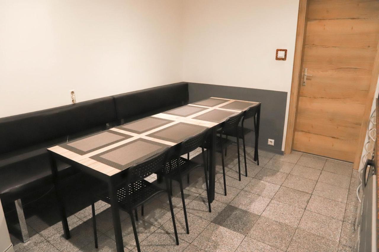 «Go West» Guest Rooms Wina Bagian luar foto