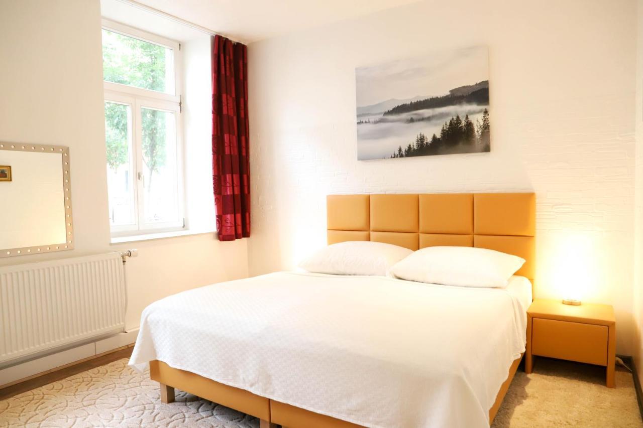 «Go West» Guest Rooms Wina Bagian luar foto